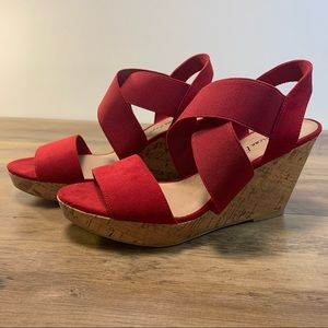 American Eagle red wedge strappy heel size 81/2